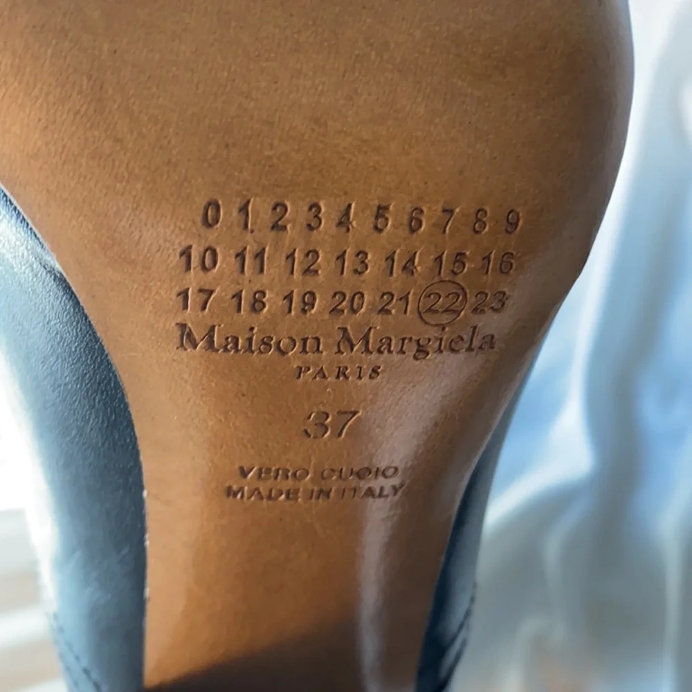 ❤️‍🔥SOLD❤️‍🔥 Black knee high leather boots - Picture 3 of 4